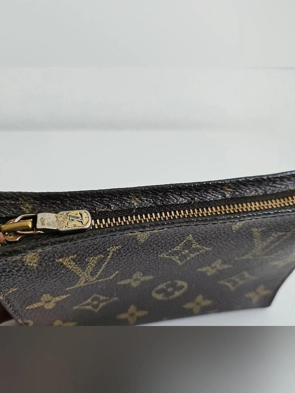 Louis Vuitton Monogram Poche Toilette 15 Cosmetic Pouch